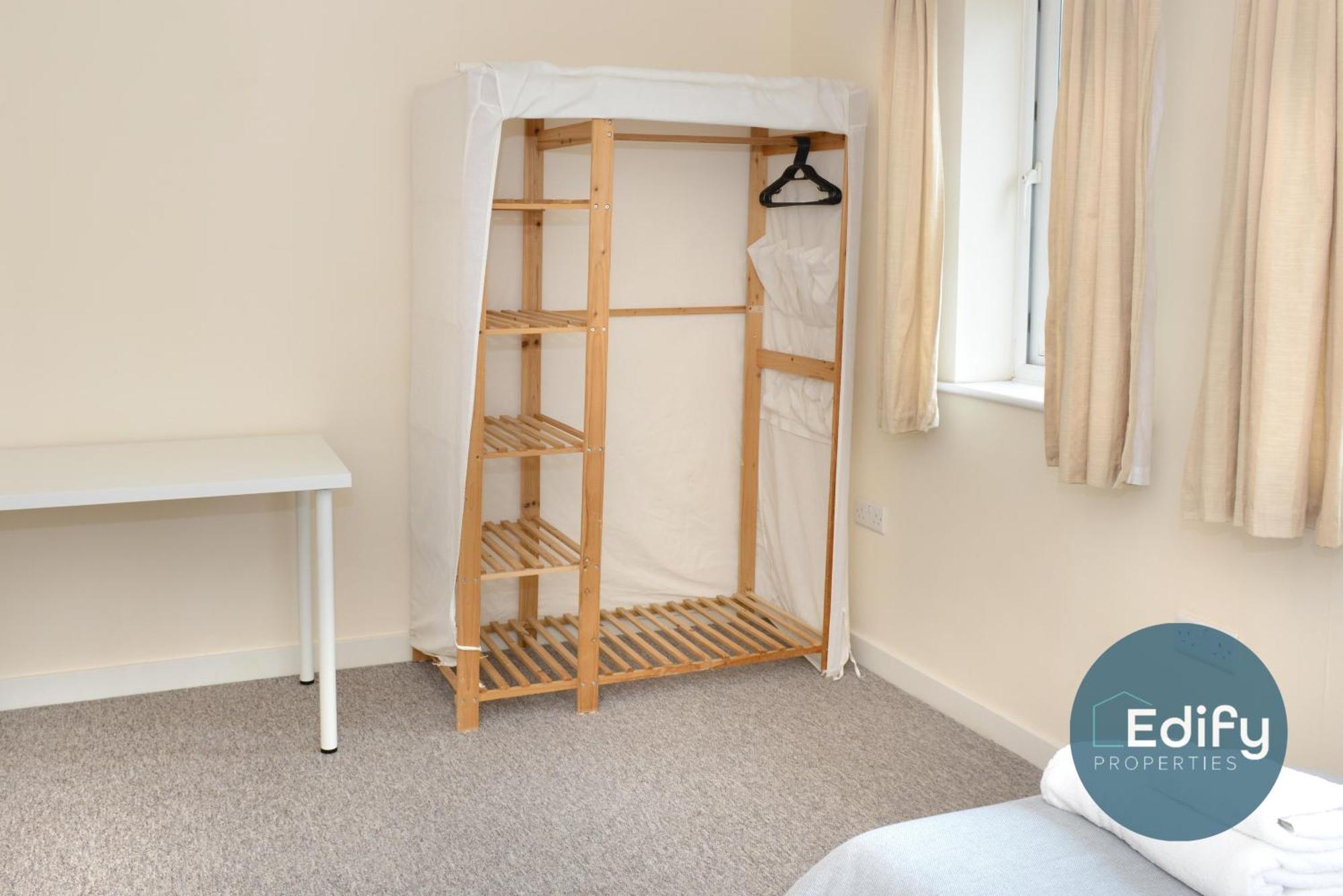 City Centre Townhouse, Sleeps 8, Free Parking سوثامبتون المظهر الخارجي الصورة