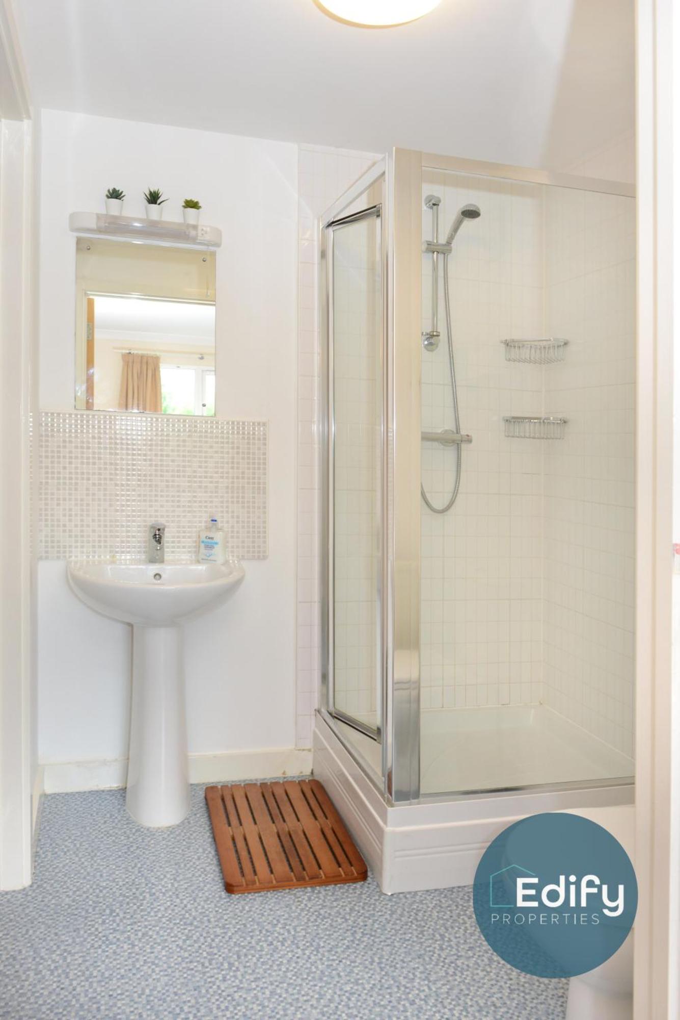 City Centre Townhouse, Sleeps 8, Free Parking سوثامبتون المظهر الخارجي الصورة