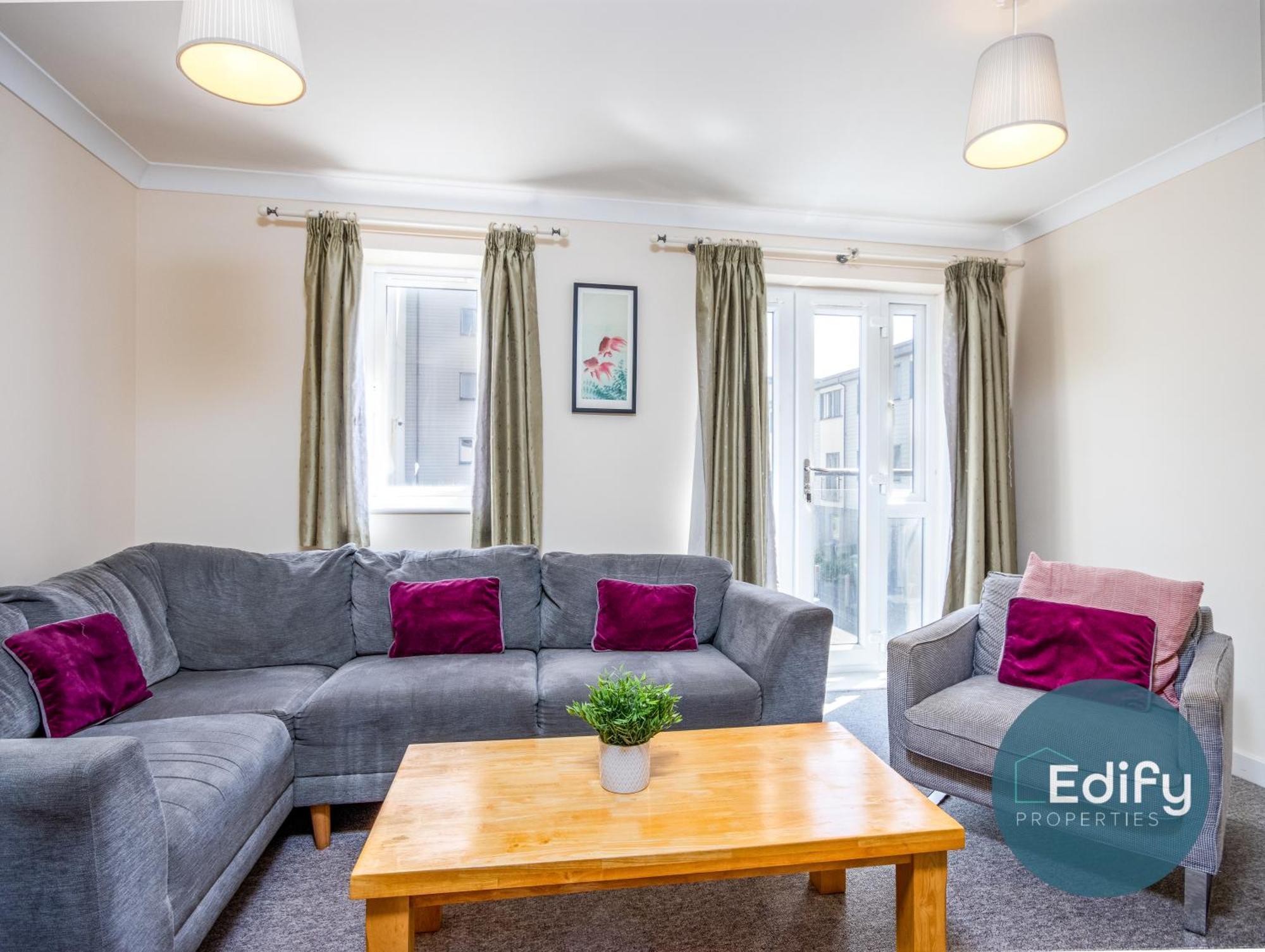 City Centre Townhouse, Sleeps 8, Free Parking سوثامبتون المظهر الخارجي الصورة