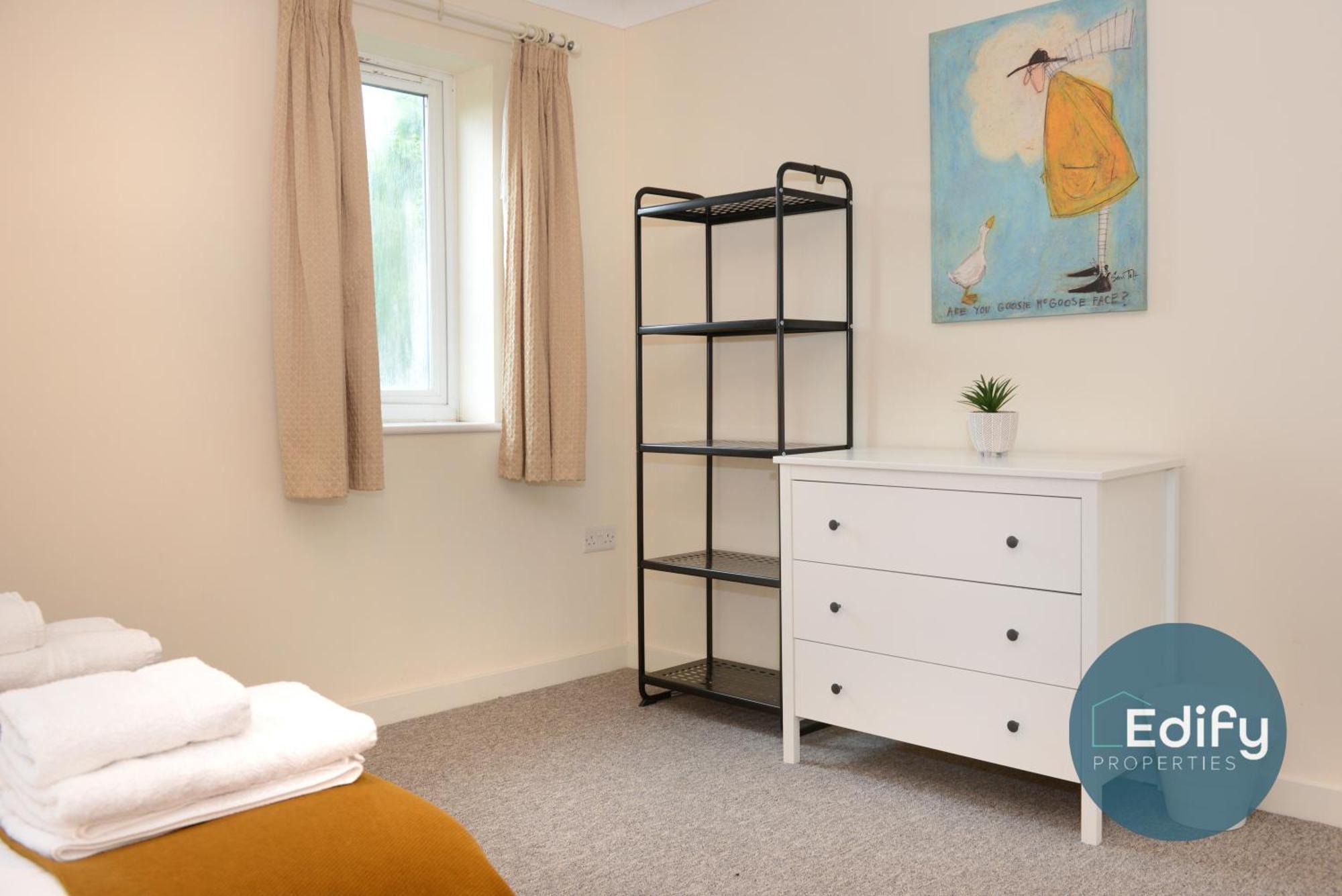 City Centre Townhouse, Sleeps 8, Free Parking سوثامبتون المظهر الخارجي الصورة