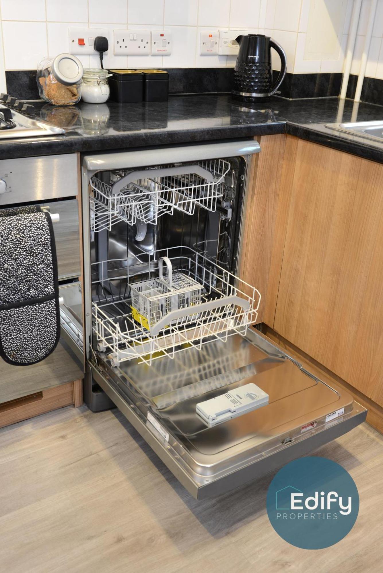 City Centre Townhouse, Sleeps 8, Free Parking سوثامبتون المظهر الخارجي الصورة