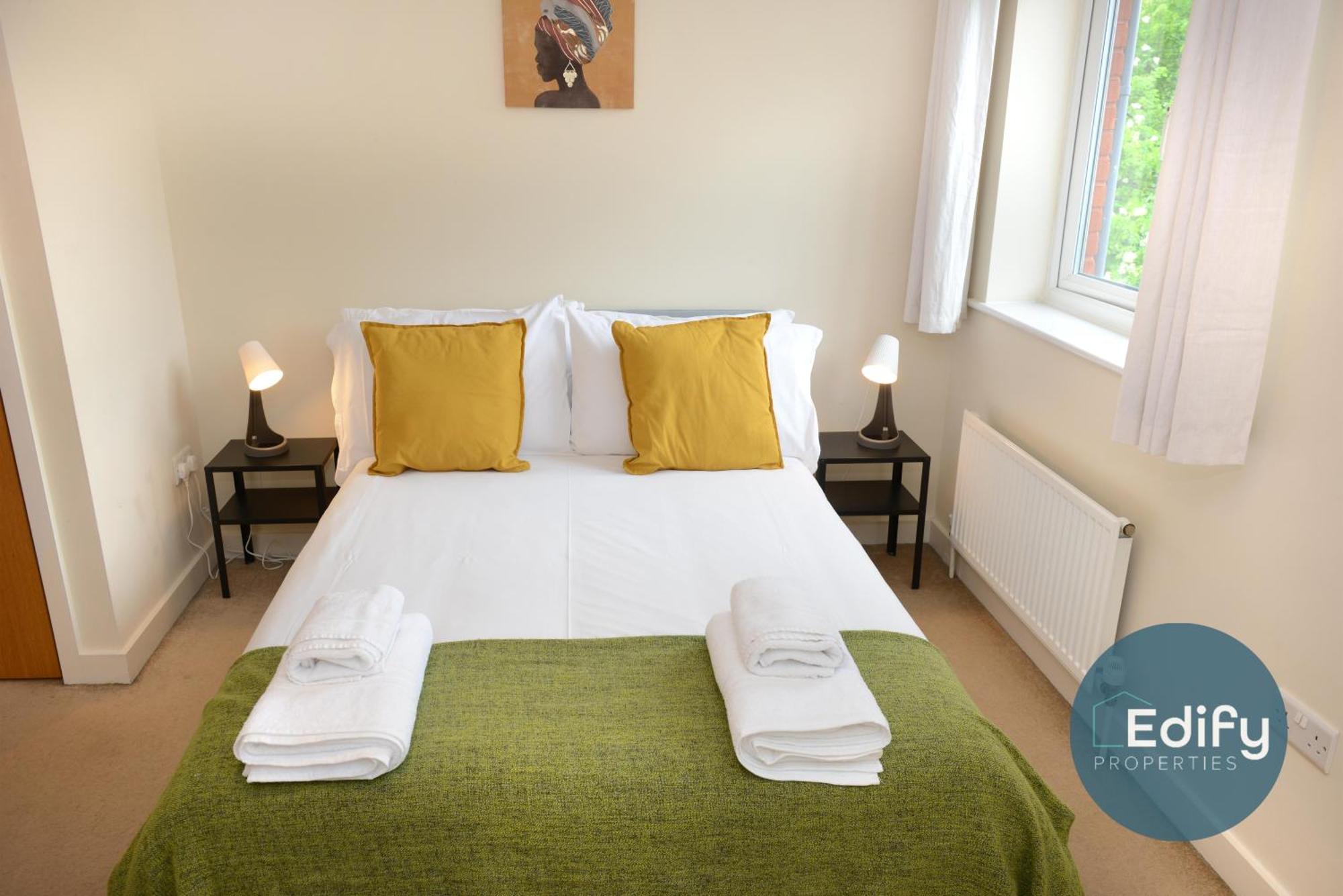 City Centre Townhouse, Sleeps 8, Free Parking سوثامبتون المظهر الخارجي الصورة
